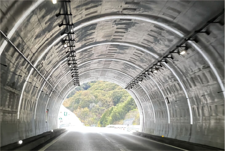 トンネル補修工事